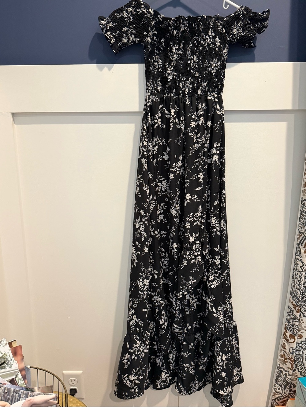 Blue Rain Black and White Floral Off-Shoulder Maxi Dress size XS Like New!